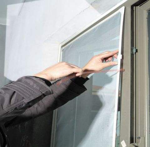 擦紗窗用什么擦干凈 紗窗怎么安裝到軌道上