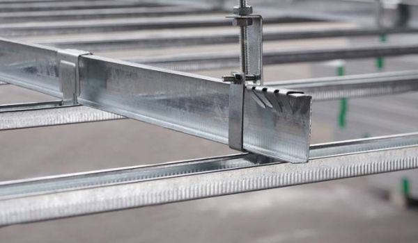 輕鋼龍骨怎么選及輕鋼龍骨隔墻安裝規(guī)范