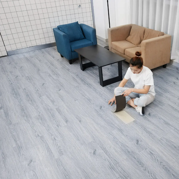 自粘pvc地板適合家里用嗎？自粘pvc地板一般能用多久？