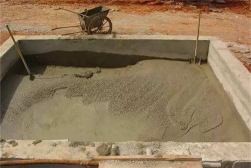 水泥地面起沙嚴(yán)重怎么辦，水泥地面起沙的原因是什么?