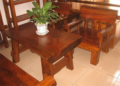 老榆木和雞翅木的區(qū)別是什么，雞翅木的保養(yǎng)方法是什么?