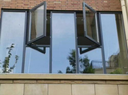 封陽(yáng)臺(tái)材料有哪些，封陽(yáng)臺(tái)有什么好處?