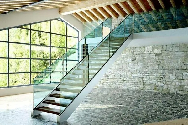 鋼化玻璃怎么辨別優(yōu)劣？辨別方法分享！