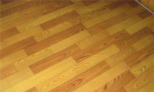 木質(zhì)地板打蠟方法是什么，木質(zhì)地板日常怎么保養(yǎng)?